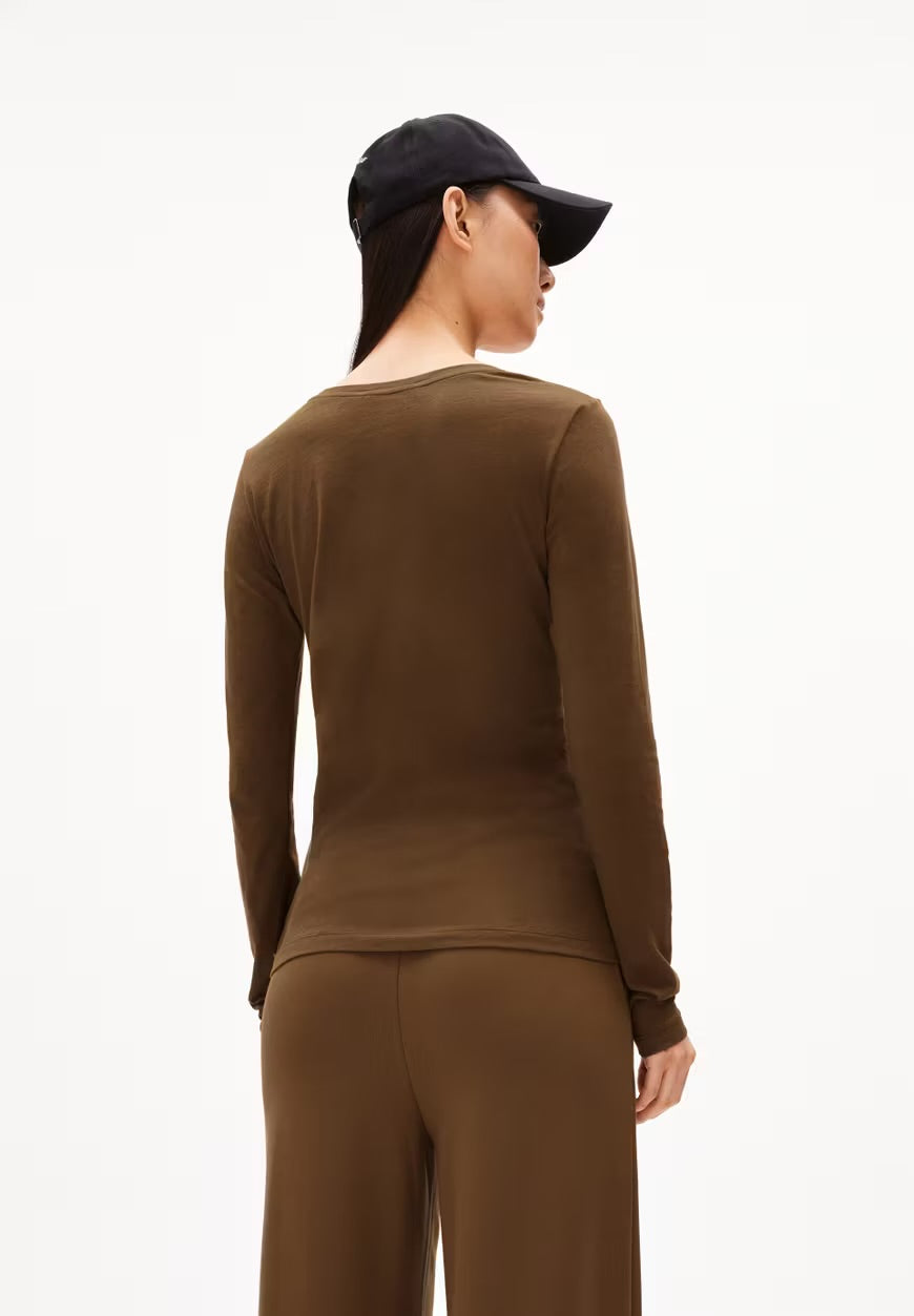 Armedangels - FW24 - Enriccaa Soft in Dried Moss - back 3