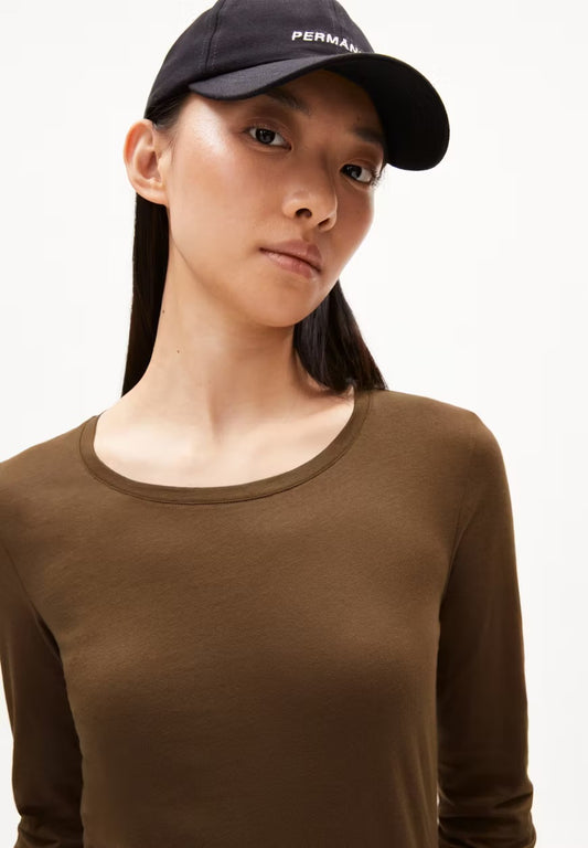 Armedangels - FW24 - Enriccaa Soft in Dried Moss - front 2