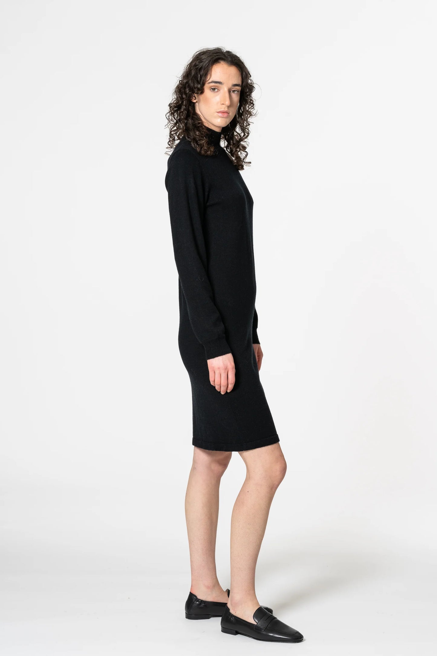 Dinadi - FW24 - Merino Dress in Black - side 4