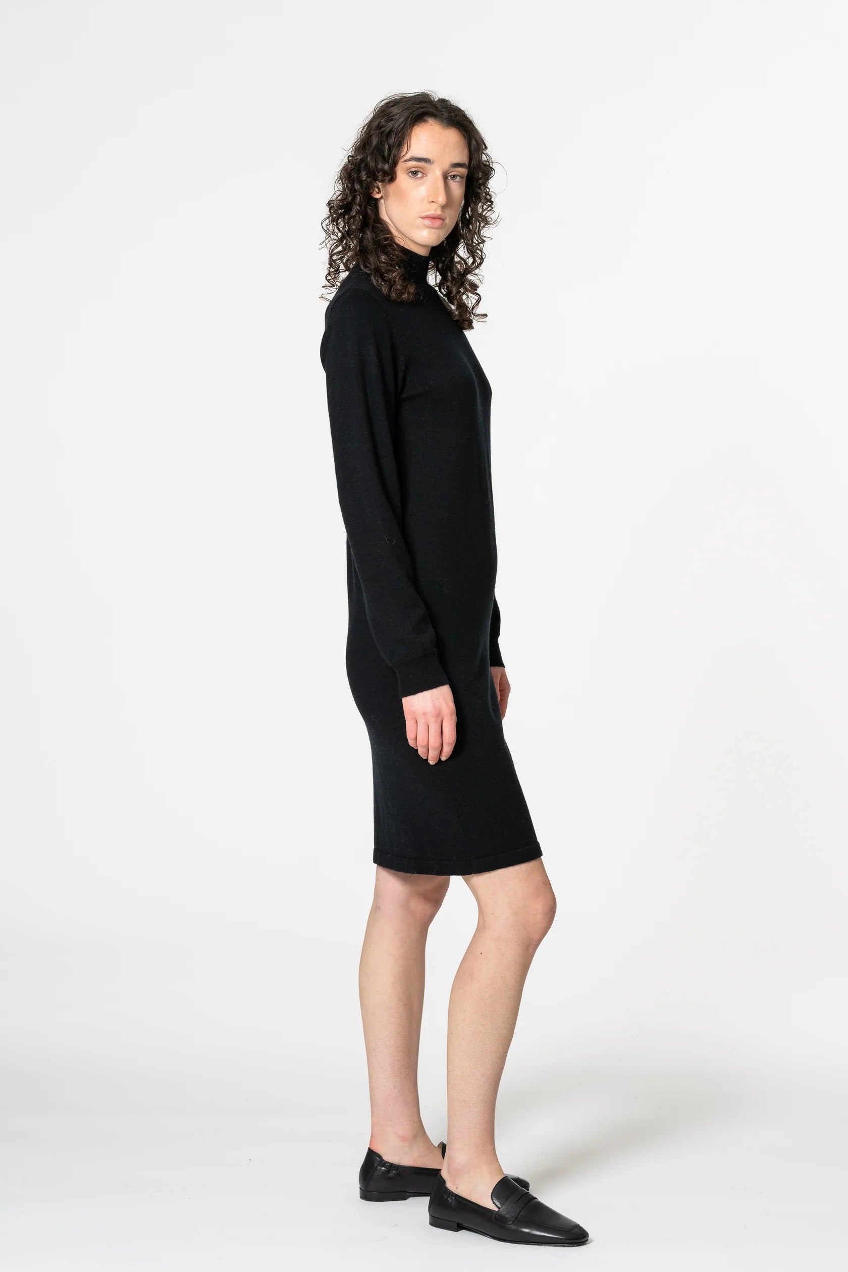 Dinadi - FW24 - Merino Dress in Black - side 4