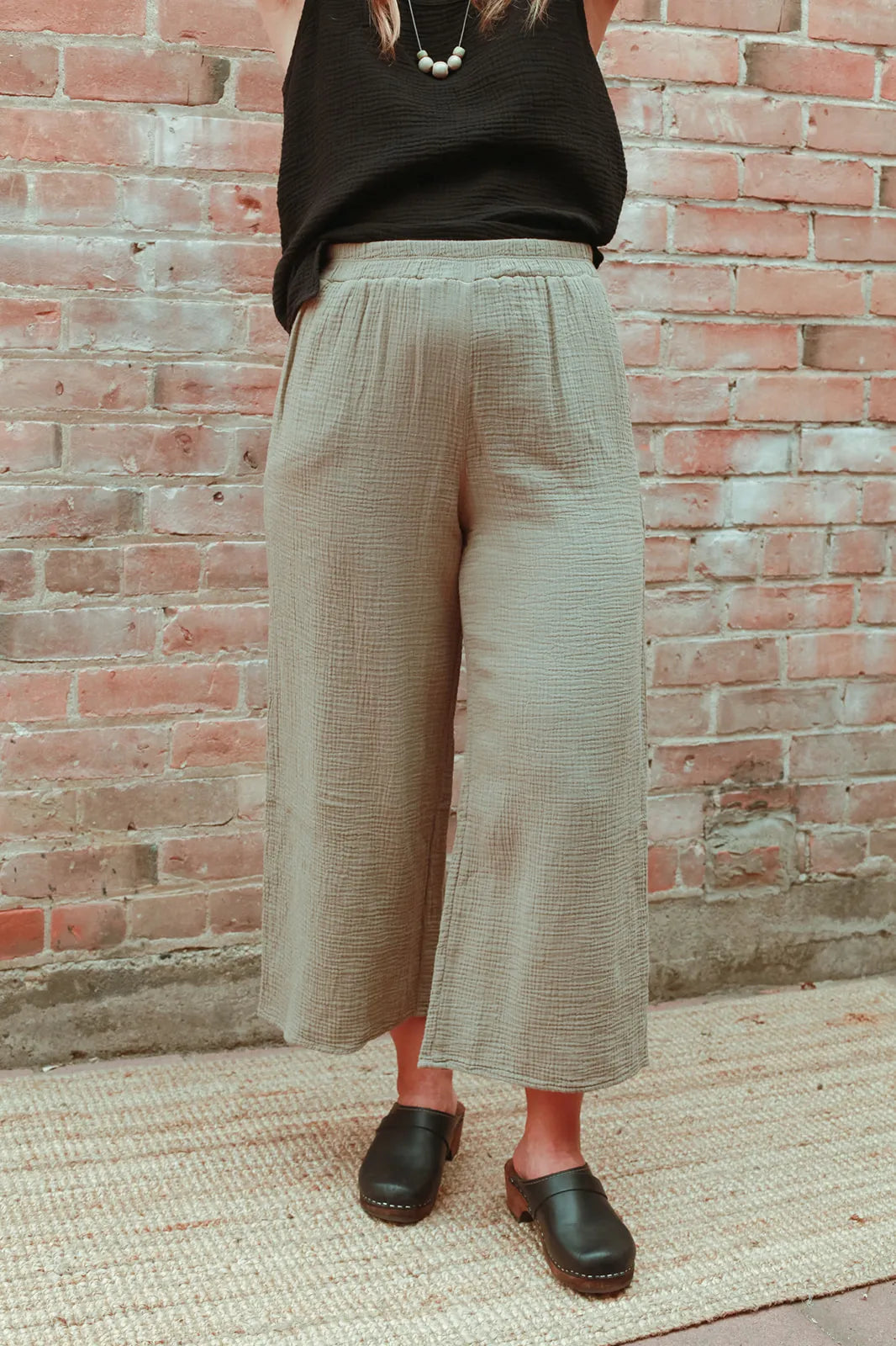 Organic Wide Gauze Pant in Olive