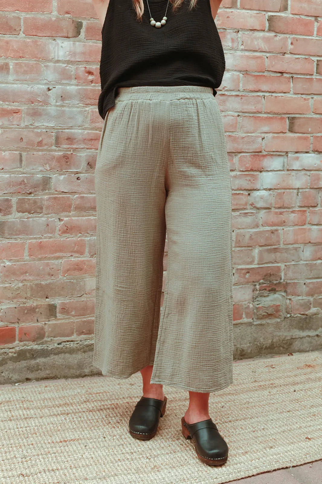 FW23 - It Is Well L.A Wide leg gauze pants in olive