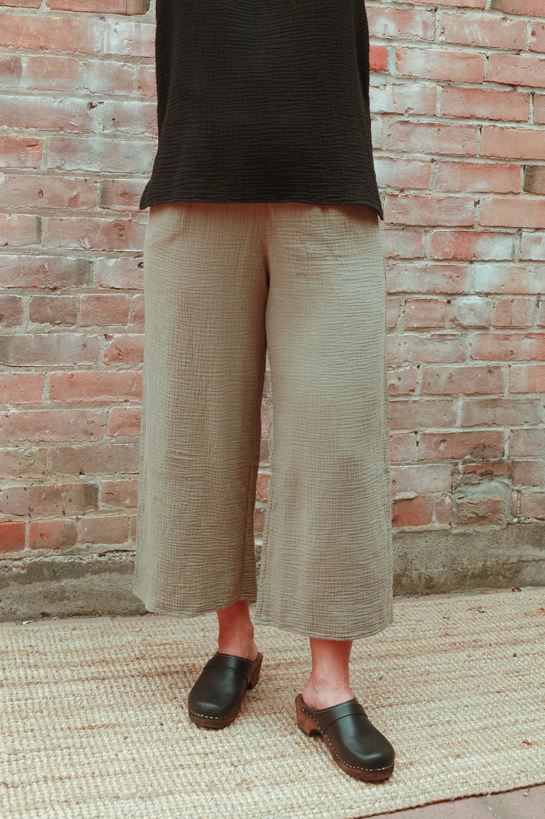 FW23 - It Is Well L.A Wide leg gauze pants in olive