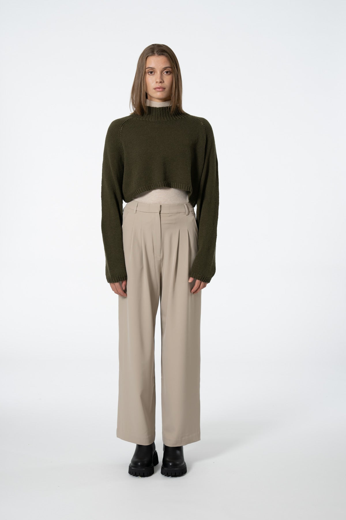 Dinadi Merino Cropped Sweater in Olive Green Fall 23/24