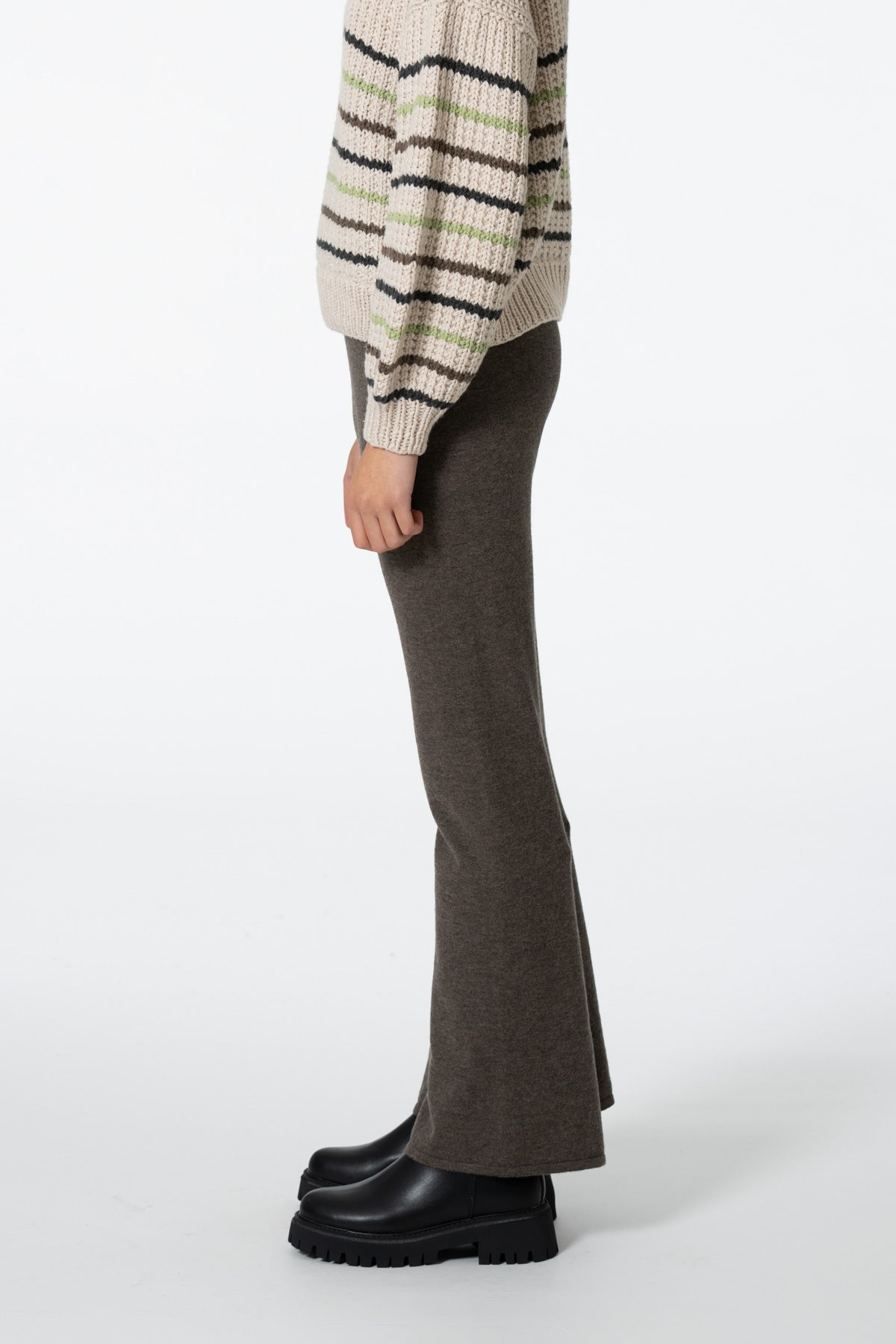 Dinadi Merino Pants in Mulch Brown Fall 23/24