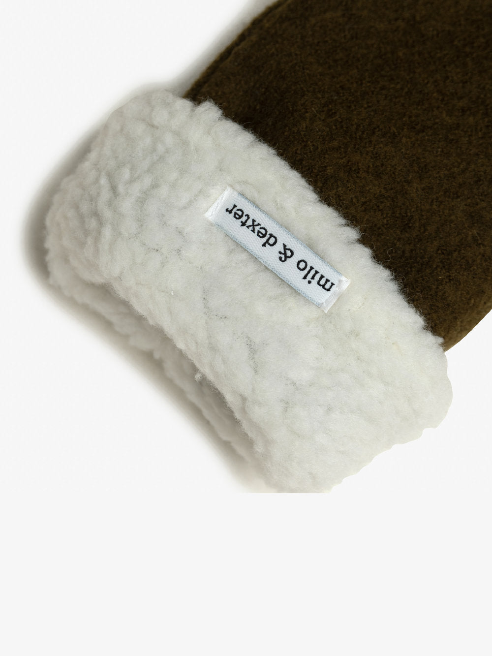 Milo & Dexter - FW24 - Merino Wool Mittens in Oregano - close up 2