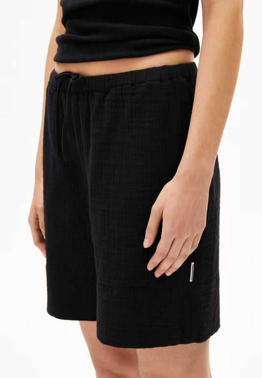 SS25 ARMEDANGELS - Teonaa Musselin Shorts in Black - side 2