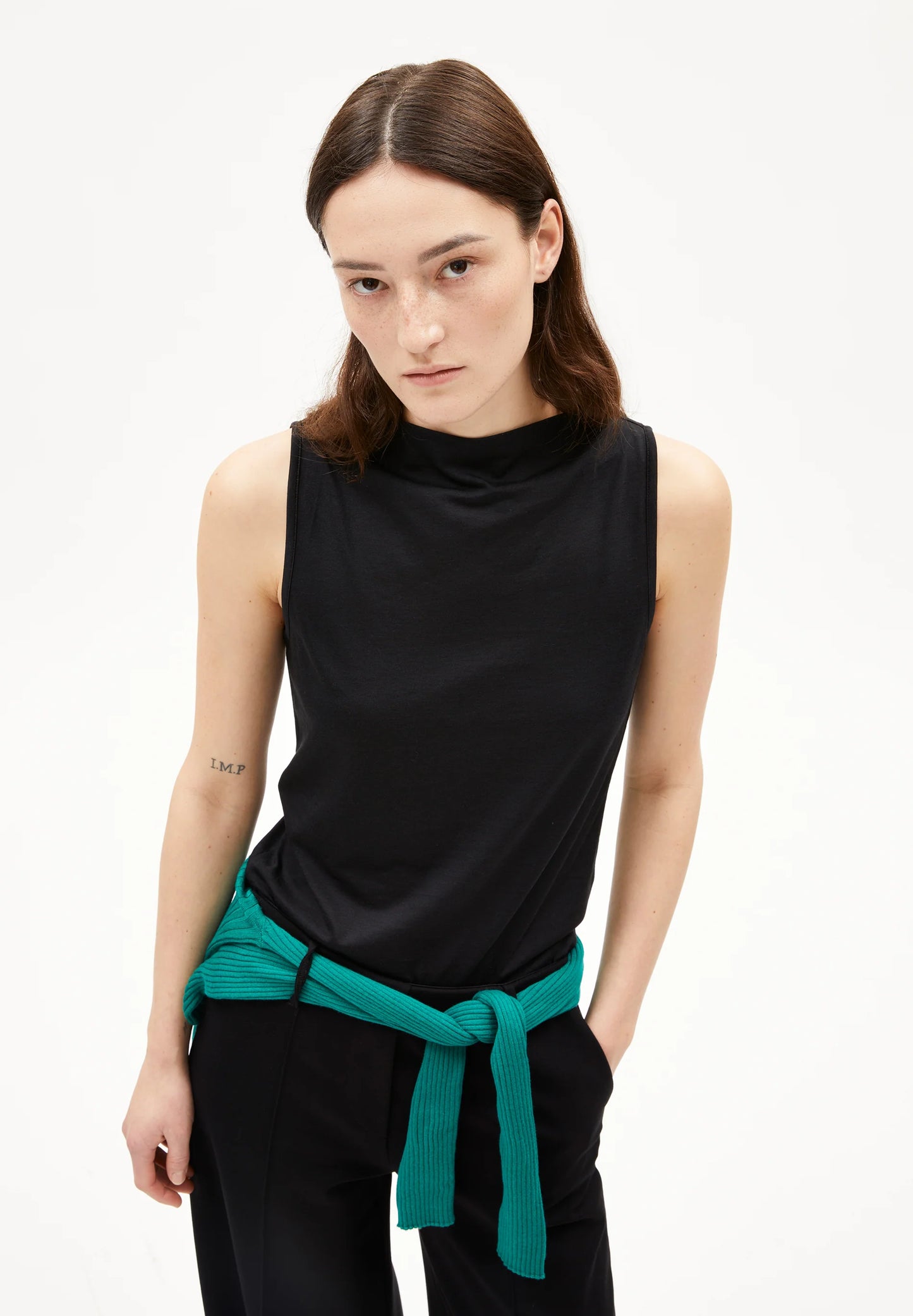 ARMEDANGELS Canada Sleeveless Black Top with Minimalist Design for Versatile Styling in Canada