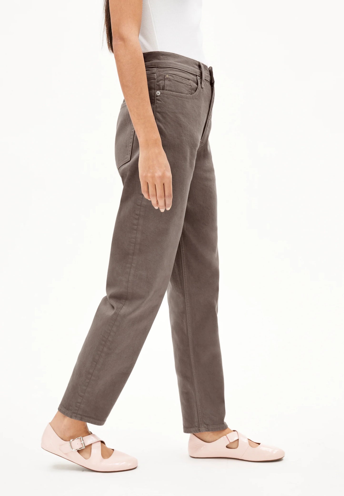 ARMEDANGELS Canada Brown Denim Trousers with a Relaxed Fit and Classic Style for Stylish Outfits in Kelowna and Canada