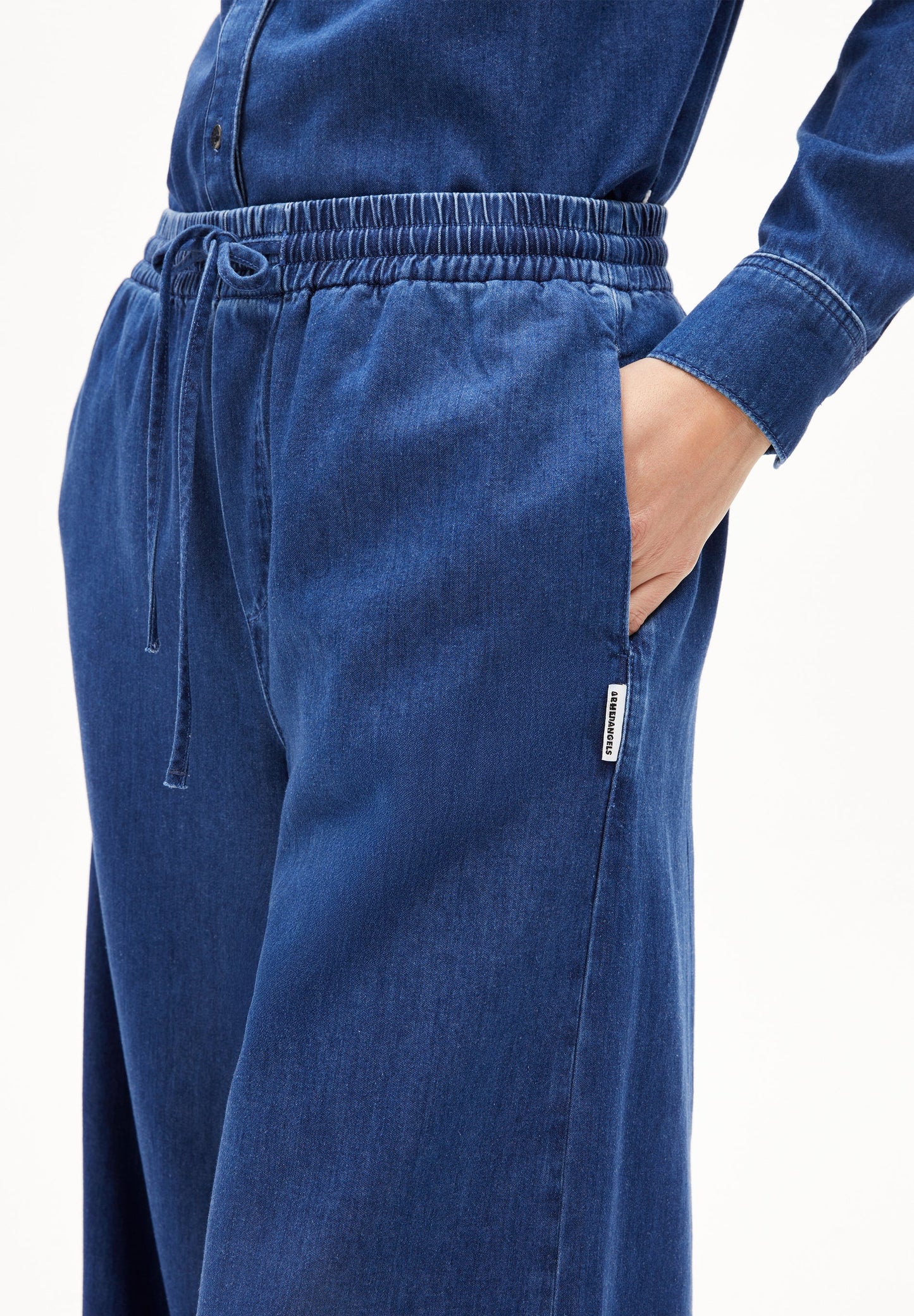 ARMEDANGELS Canada relaxed blue pants with elastic waistband and side pockets for comfort wide leg in Canada