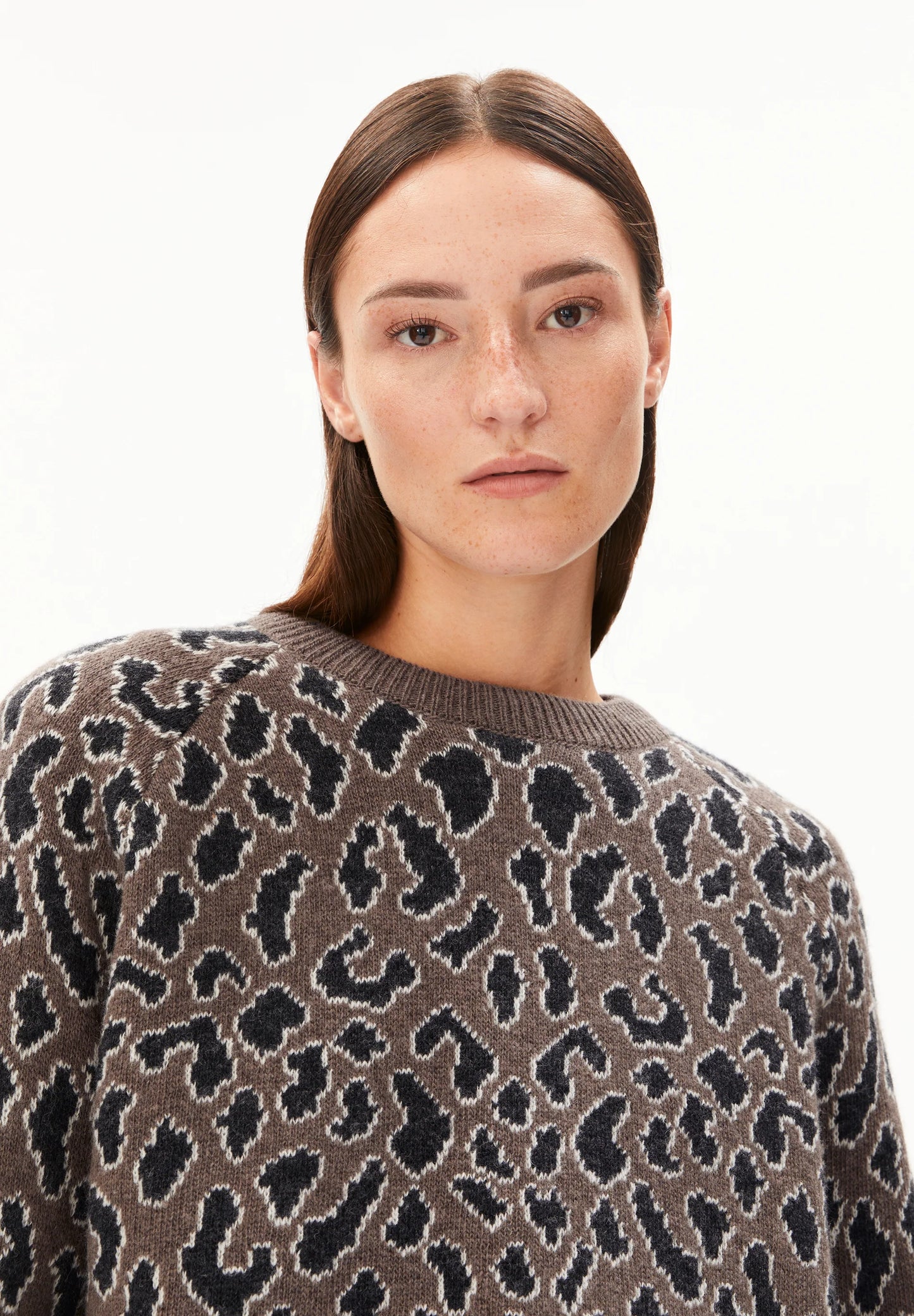 ARMEDANGELS Canada Leopard Print Sweater in Earthy Tones for Stylish Casual Wear in Kelowna