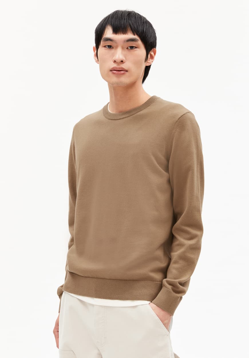 ARMEDANGELS Canada LOUKAA Knit Sweater - men's unisex brown crew neck sweater with long sleeves and ribbed cuffs in Kelowna