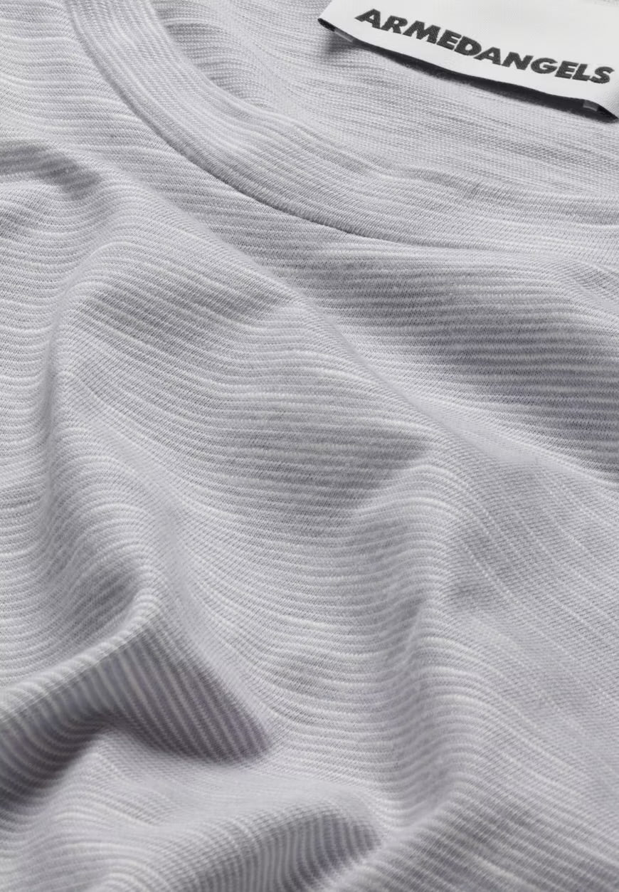 SS25 - ARMEDANGELS - Jaames Structure in Misty Morning-Luna Rock - close up front 6