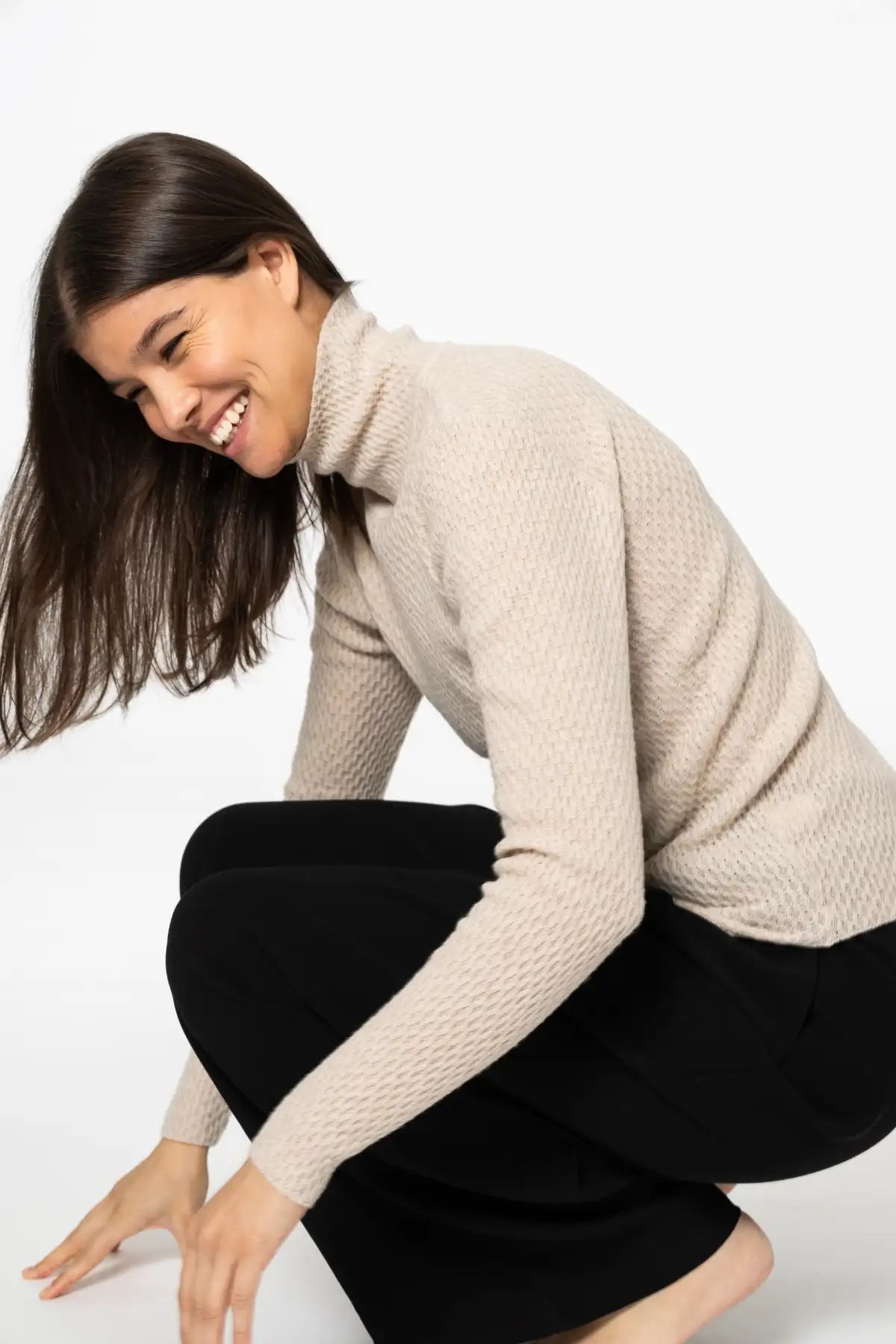 Dinadi merino turtleneck sweater in beige with a textured knit for a stylish look in Kelowna and Canada