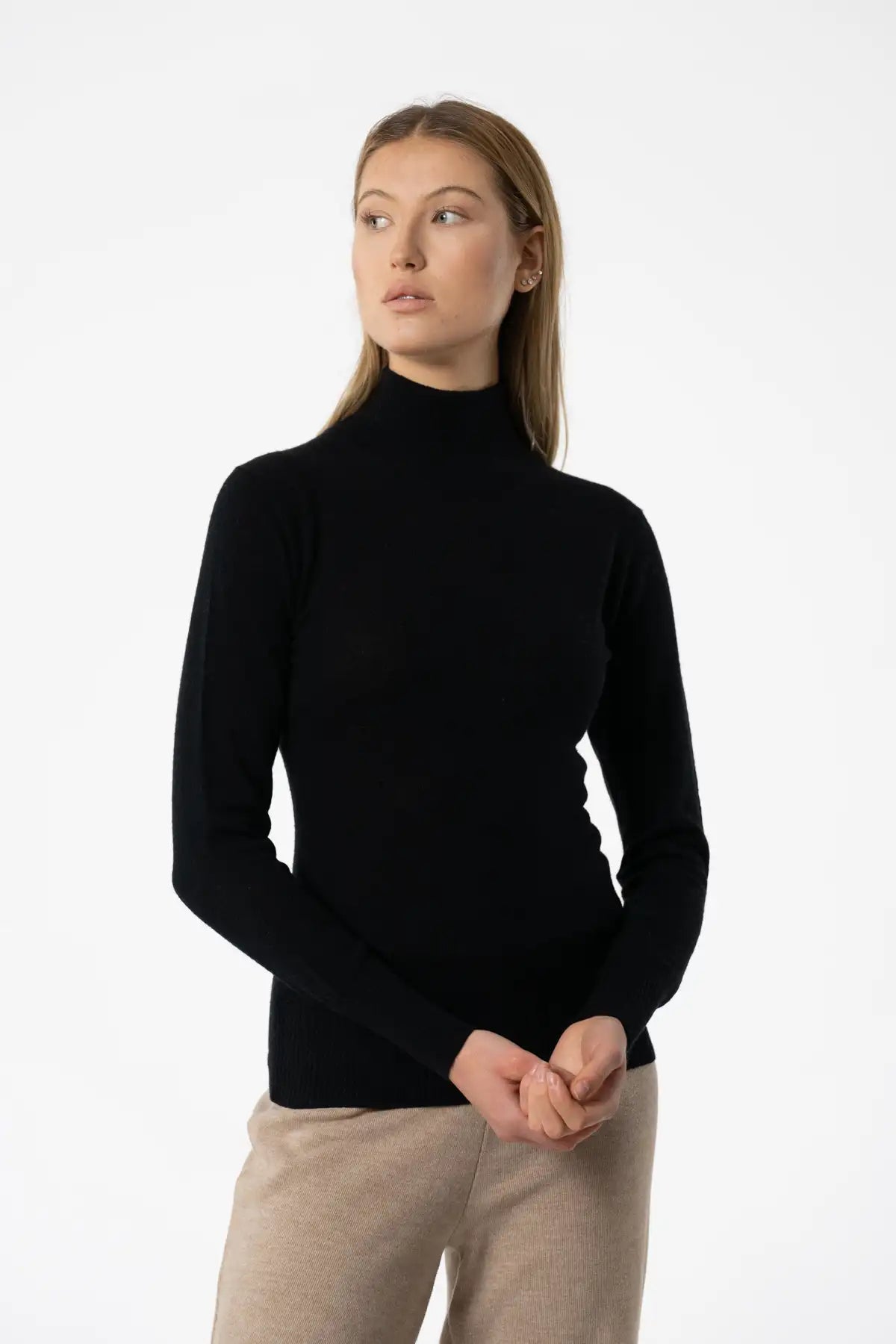 Dinadi women's merino wool turtleneck in black with long sleeves for a sleek look in Kelowna and Canada