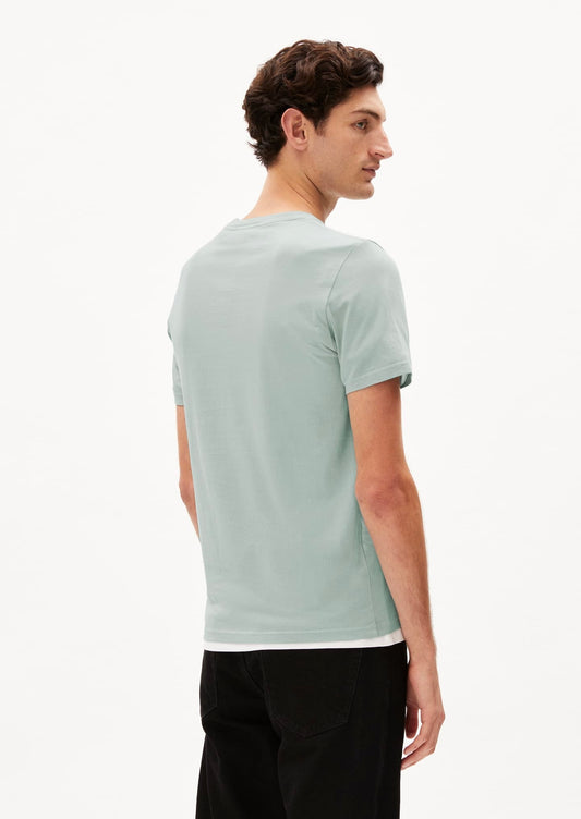 SS24 - ARMEDANGELS - Jaames T-Shirt in Morning Dew - on model back 2