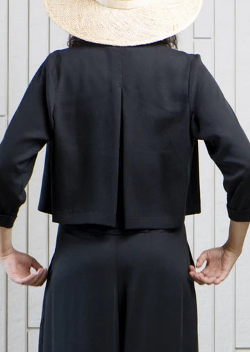 Bodybag by Jude - SS24 - Nassau Jacket in Black Linen - Back close -up 3