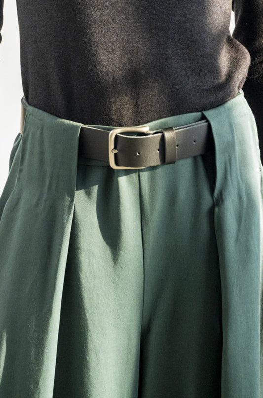 Bodybag by Jude - FW24 - Lewis Leather Belt in Black - on model front 1