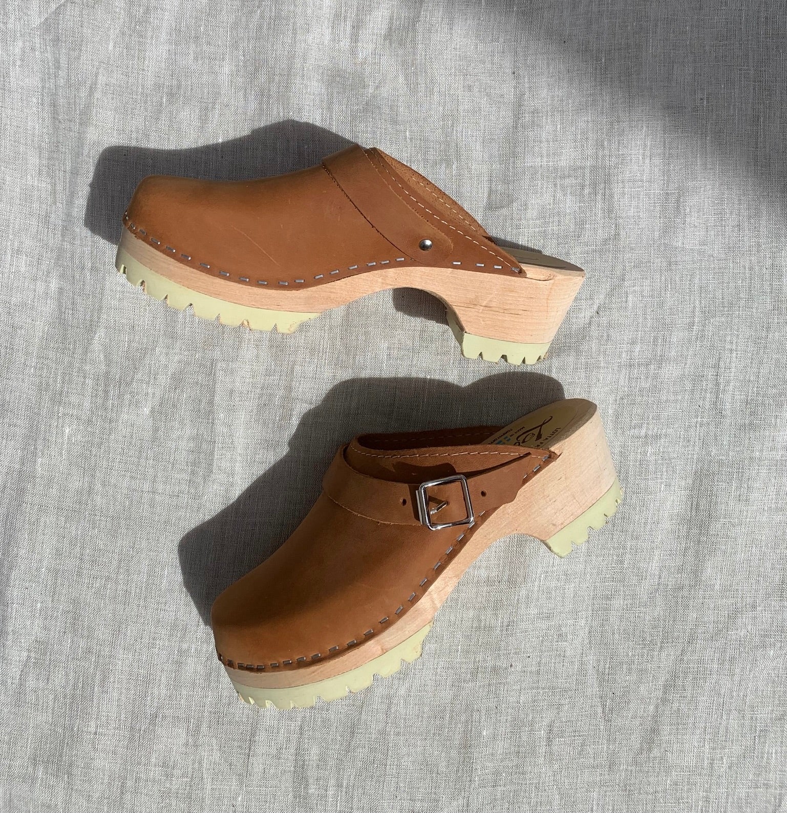 nubuck clogs