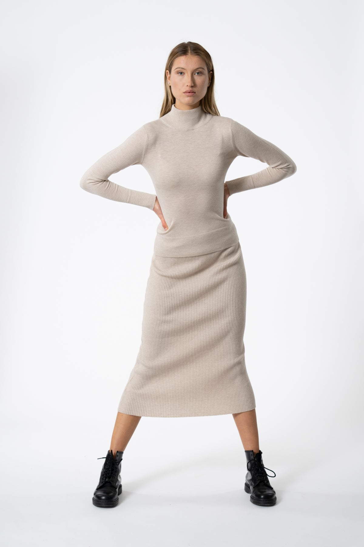 Merino Rib Skirt In Almond White