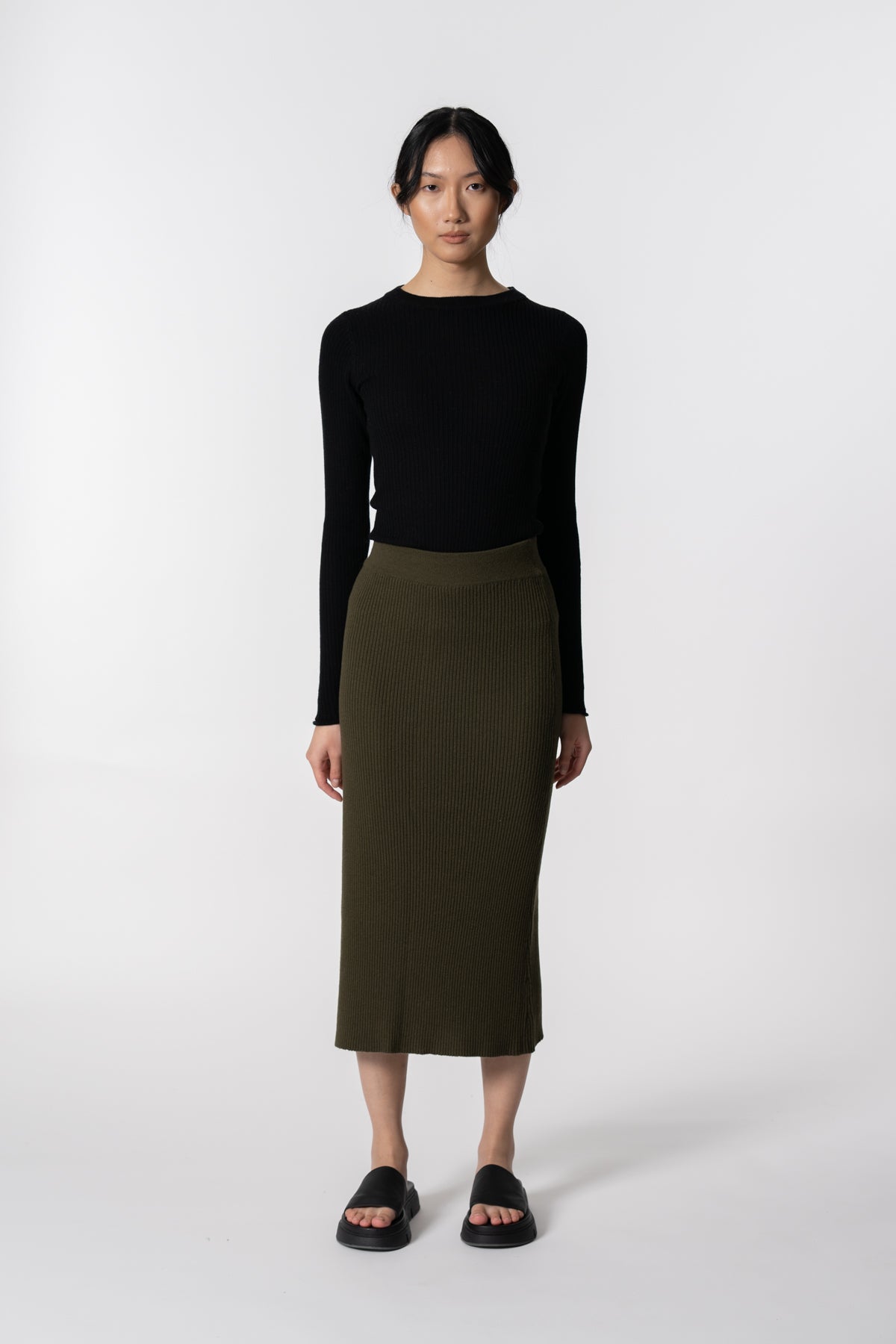 Merino Rib Skirt In Olive Green – Textile Apparel