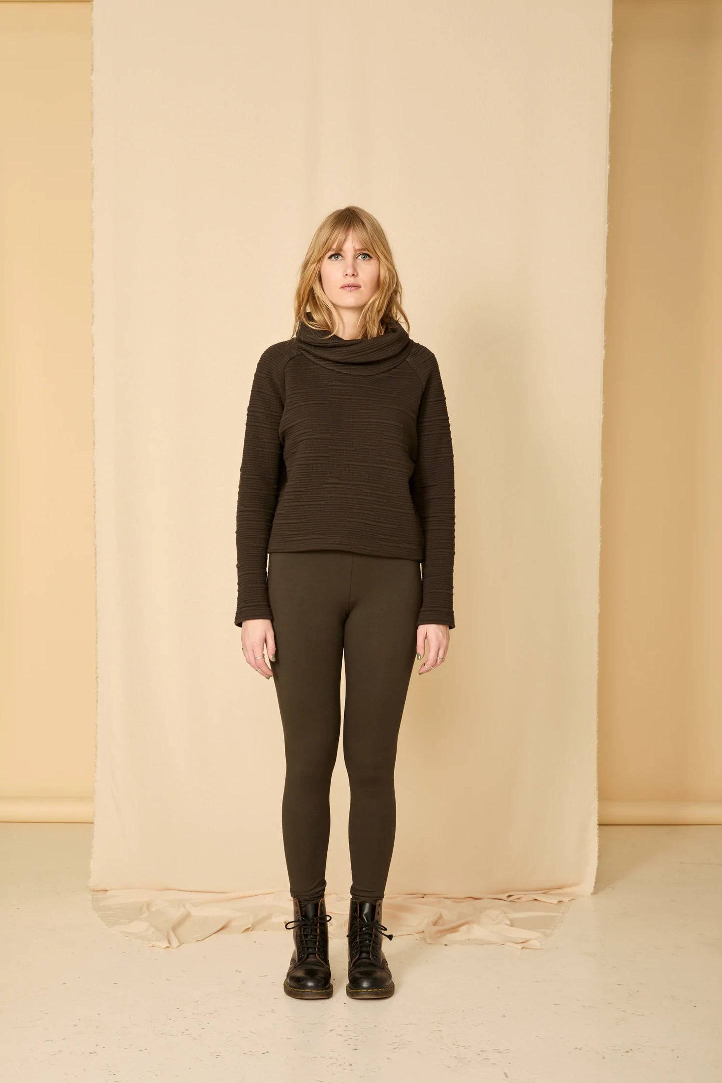Nude Leggings in Pine