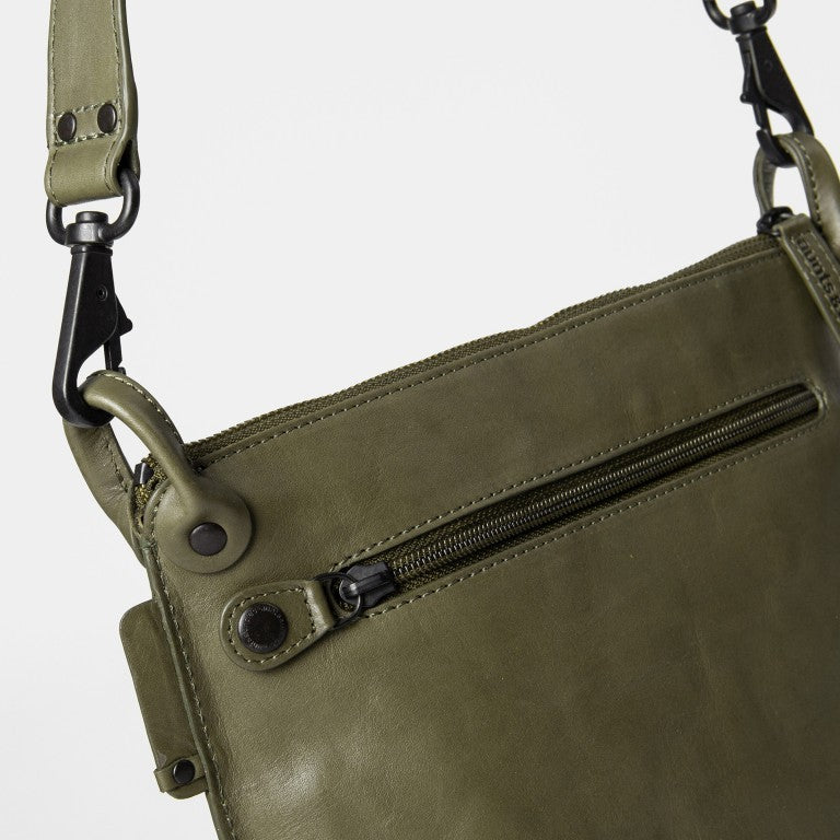 Aunts & Uncles - SS24 - Mrs Raisin Cookie Leather Bag in Moss green - back close-up 5