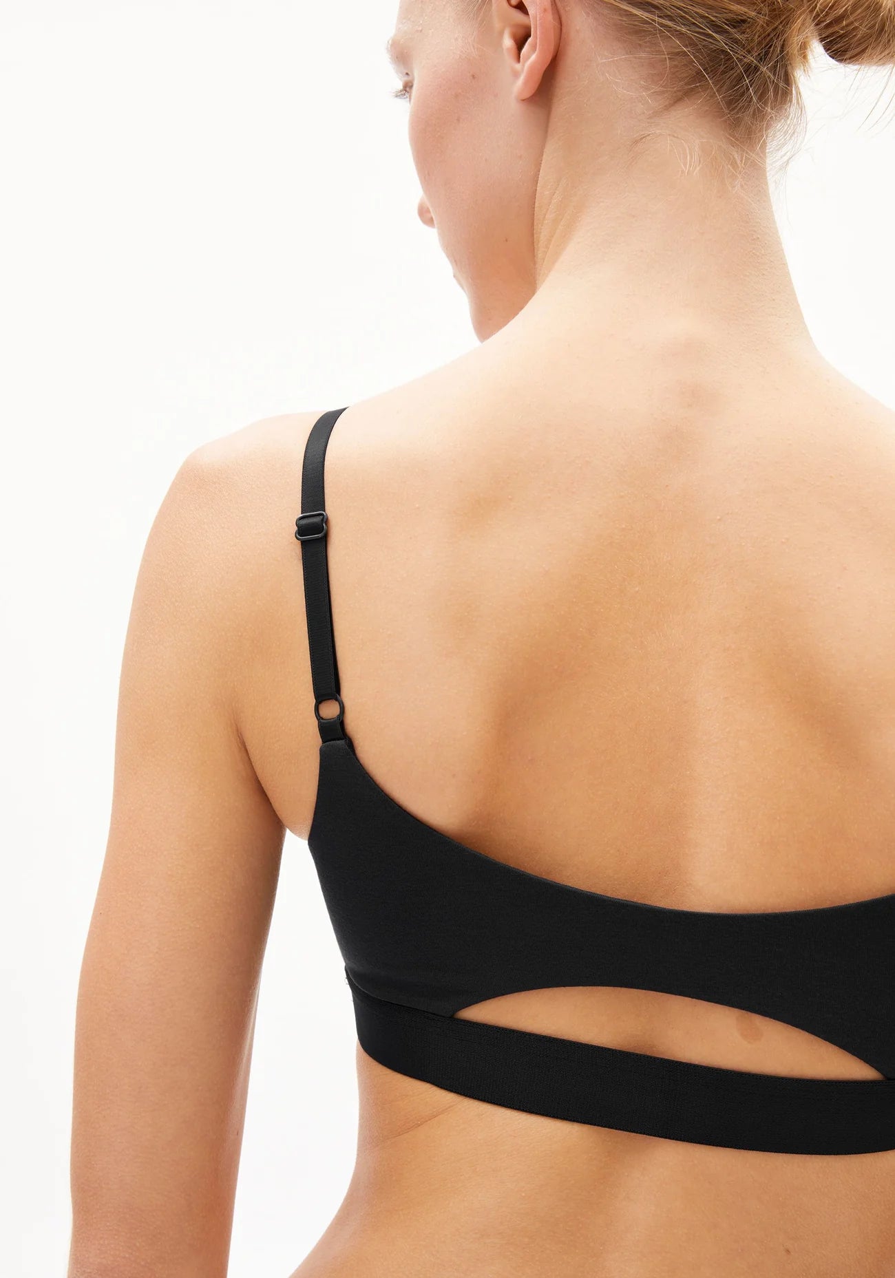 TOVAA Bralette - ARMEDANGELS Canada back view of black bra in Kelowna on model strap details black natural bra