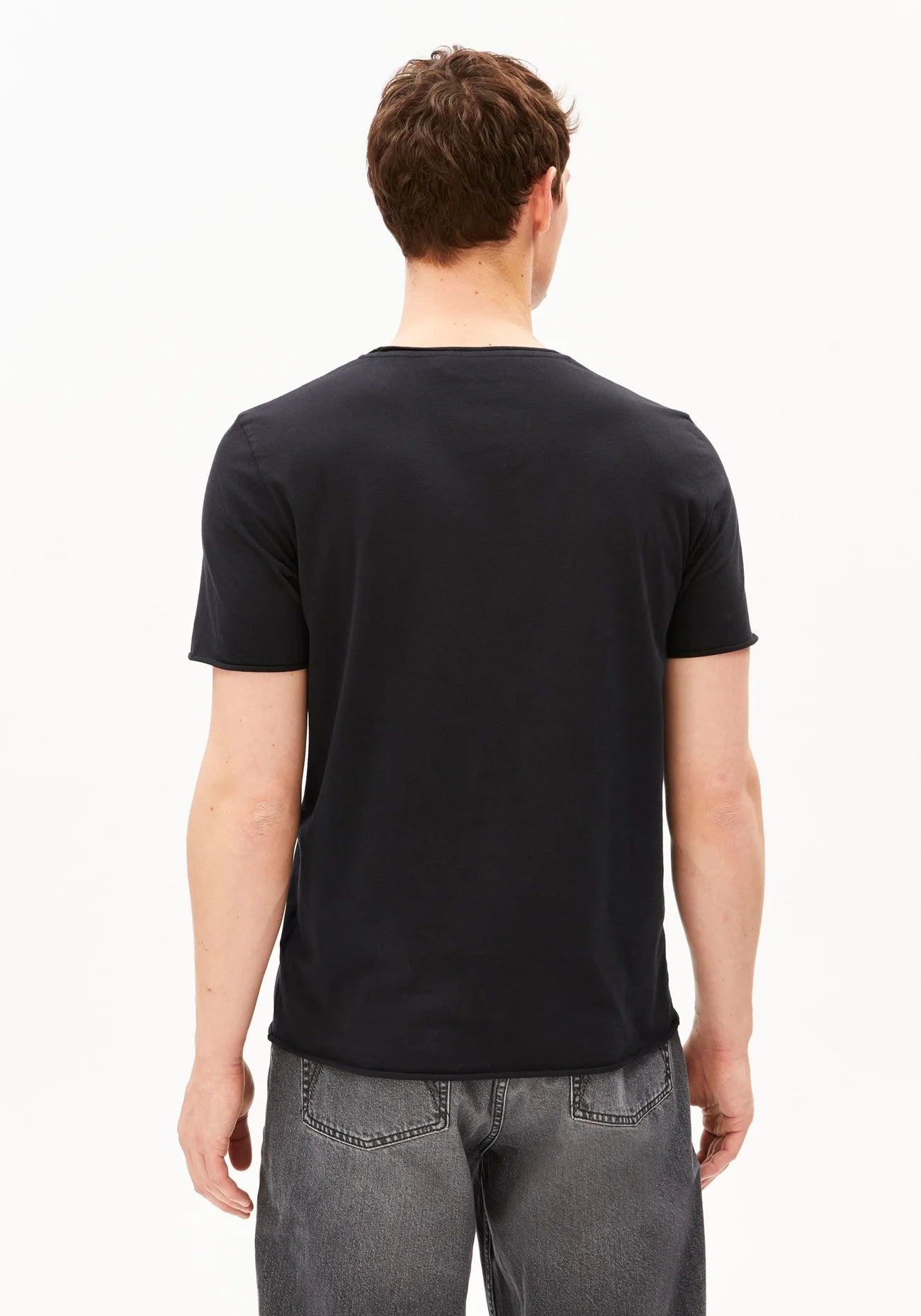 Men's black t-shirt organic cotton JAAMES BRUSHED T-SHIRT in Black - ARMEDANGELS Canada back view on model in Kelowna