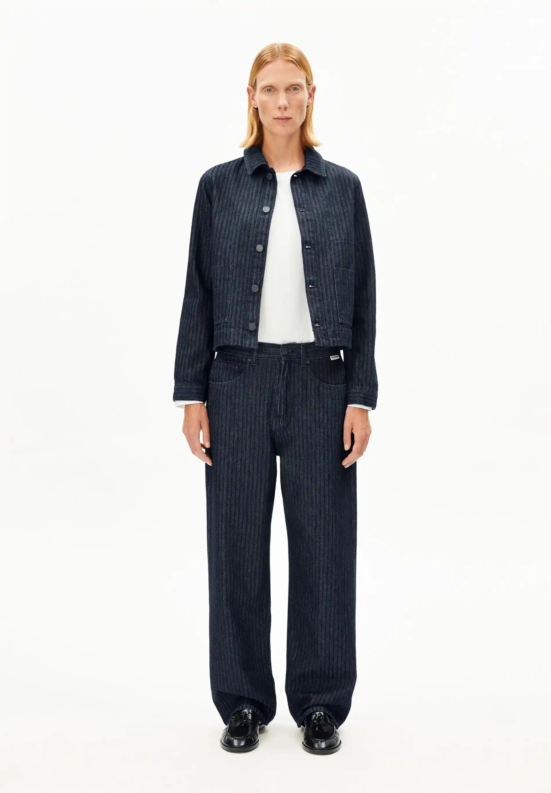 ARMEDANGELS Canada – HAAYI Herringbone Baggy Jean in Rinse styled with matching jacket and white shirt in Kelowna