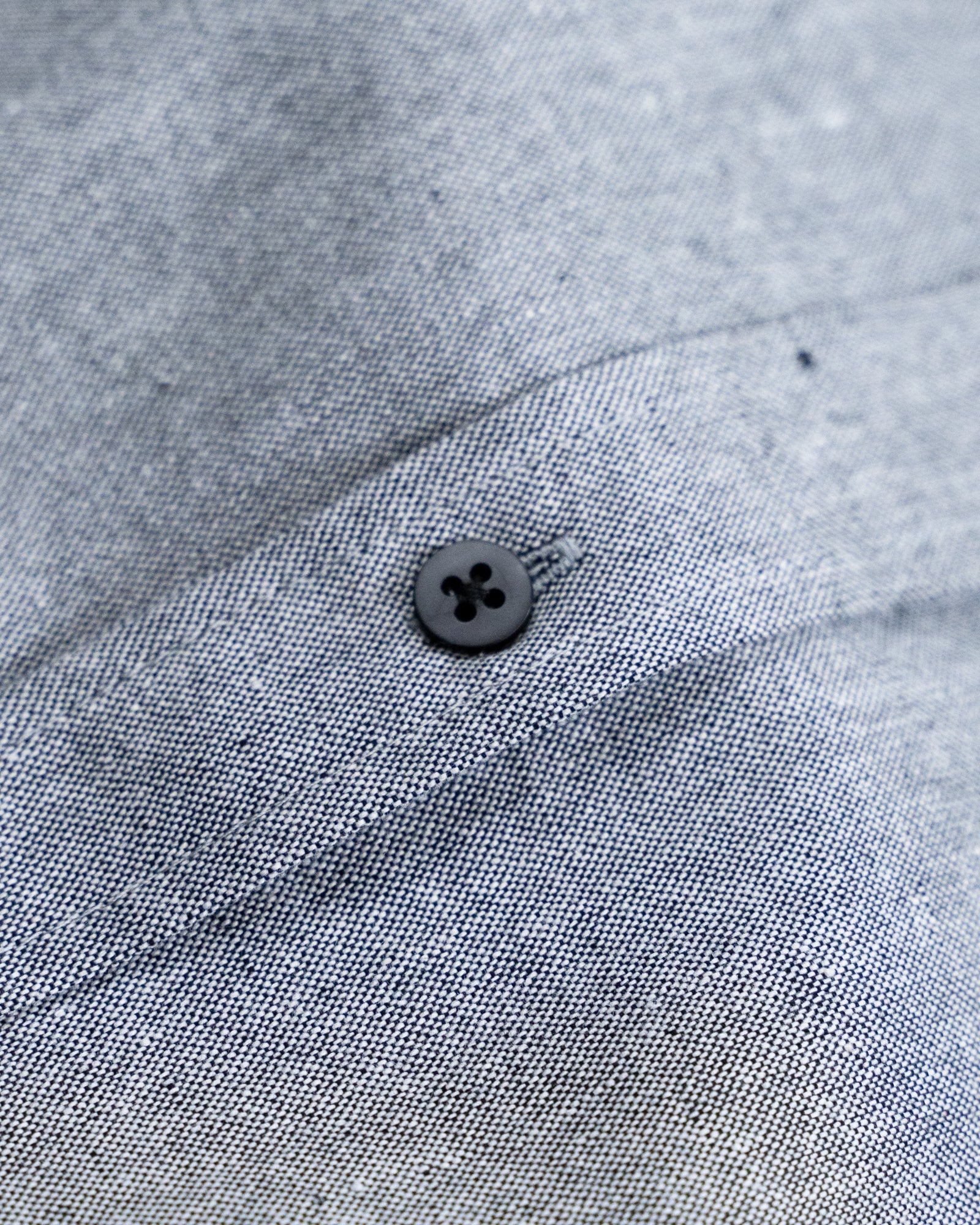 Anián - SS24 - Women's Denman Long Sleeve Shirt in Quartz - button close-up 8
