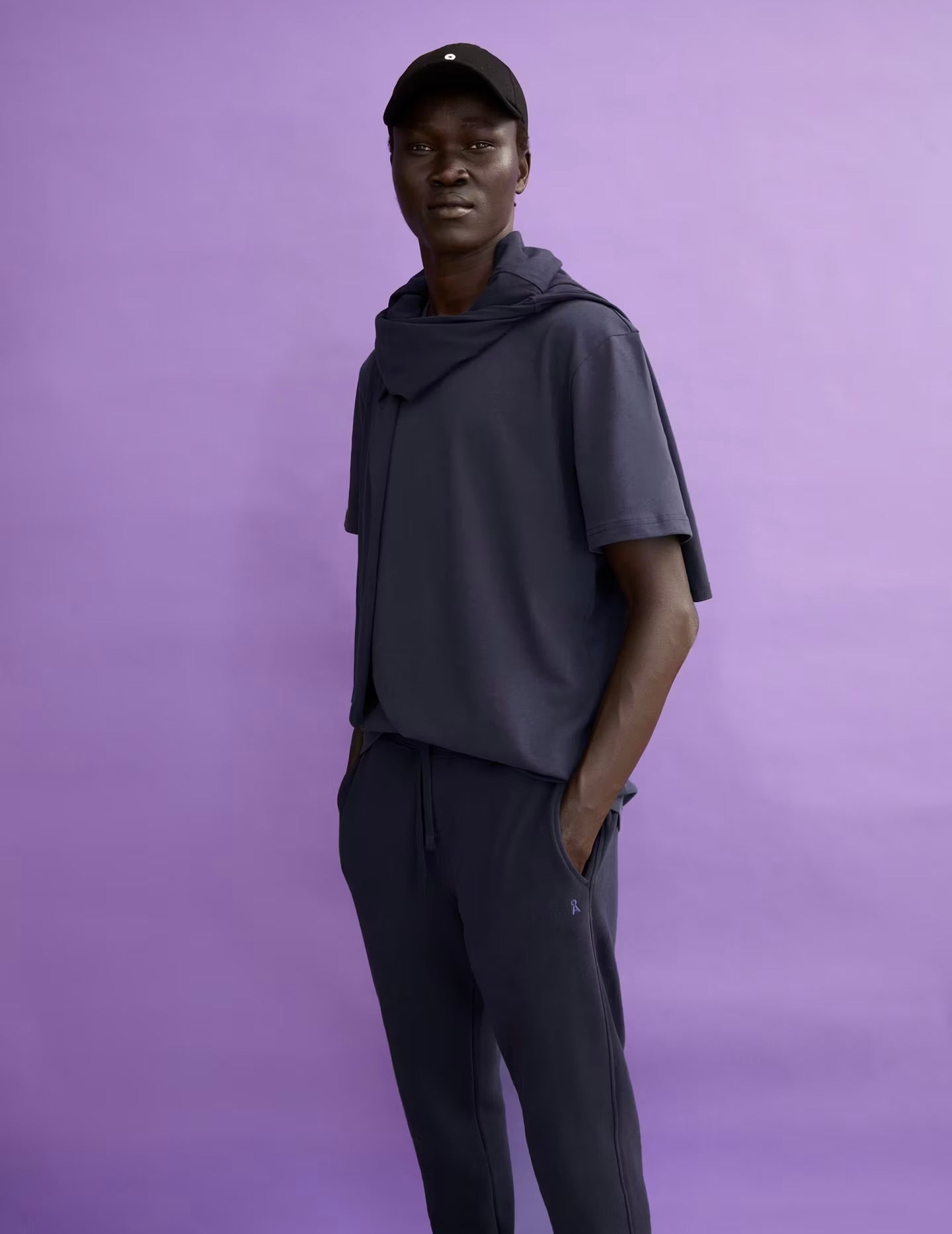 ARMEDANGELS - FW24 - Maarkos T-Shirt in Night Sky - on model side 3