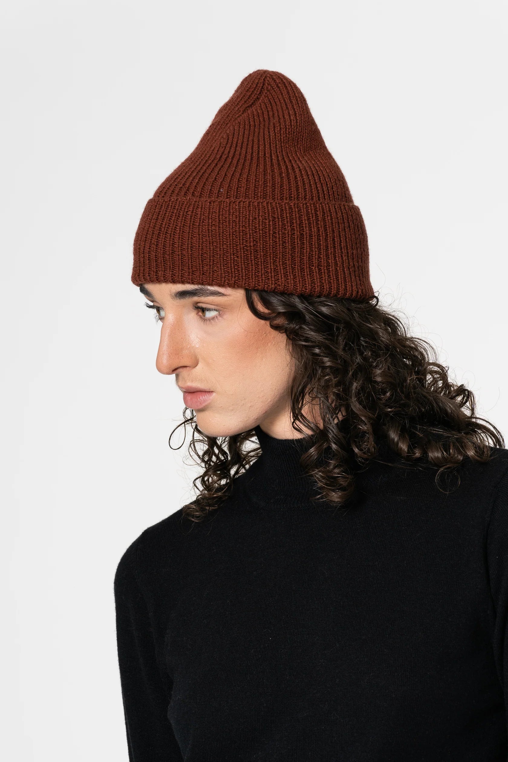 Dinadi - FW24 - Merino Handknit Rib Hat in Rust Red
