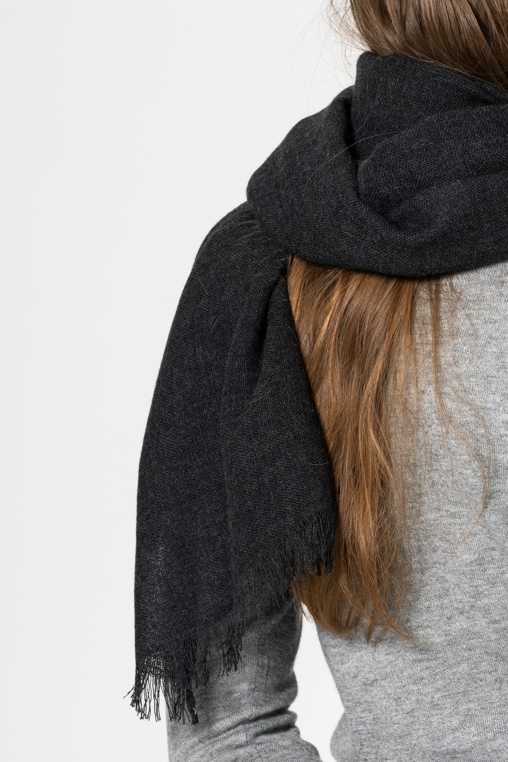 Dinadi - FW 24 - Merino Woven Scarf in Onyx Grey - back 2 
