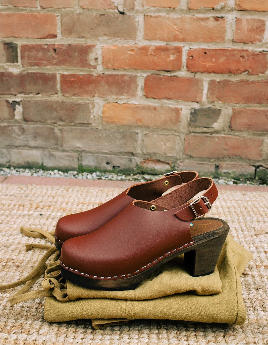 Slingback Clogs in Cinnamon on Brown Base