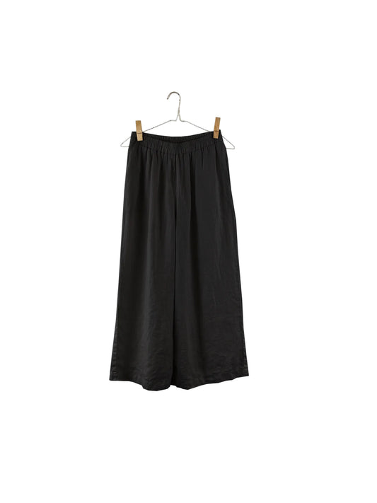 SS24 - It is Well L.A - SS24 - Wide Linen Pant in Black - display front 1