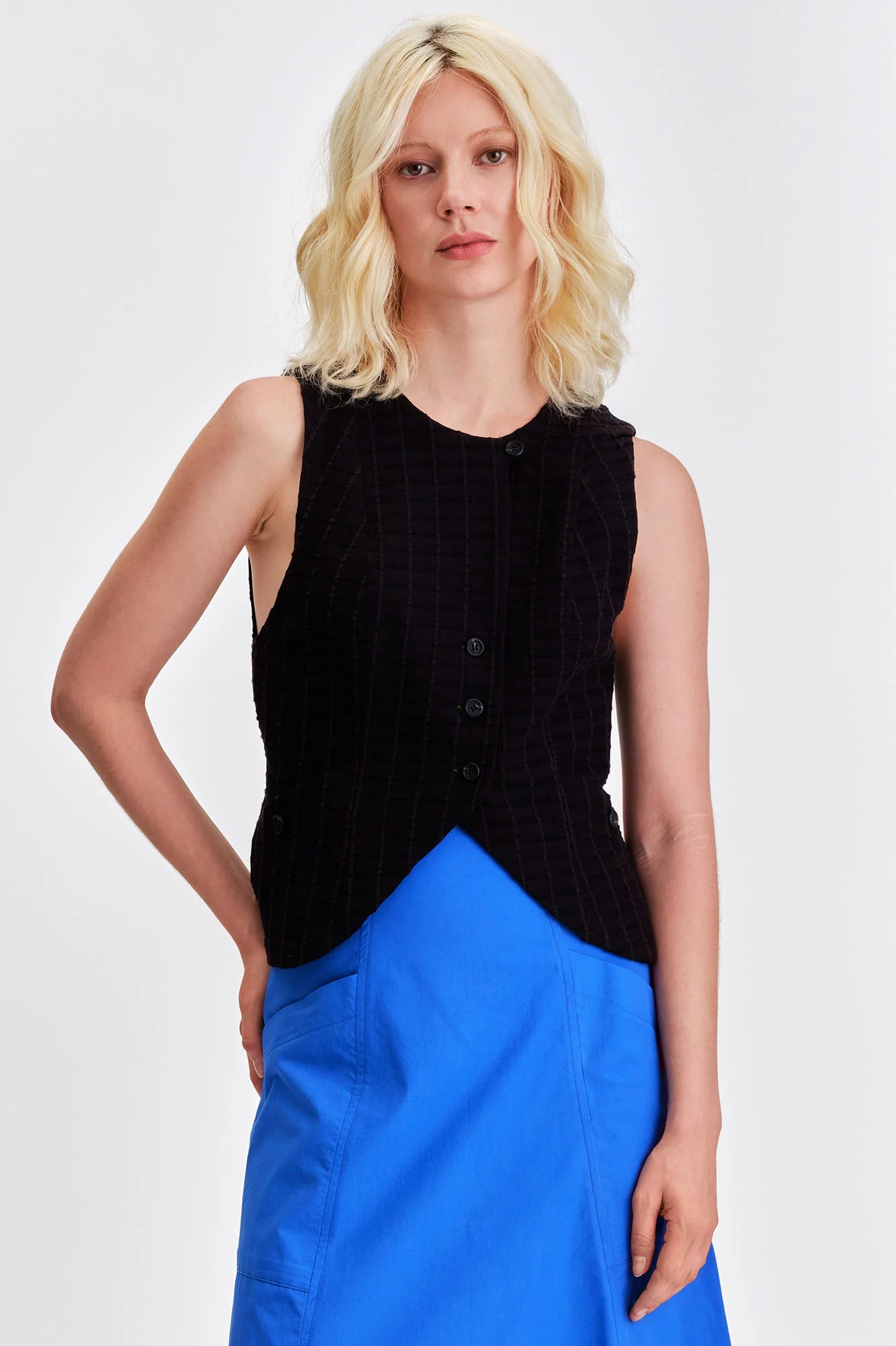 Vela Vest | In Olive and Black