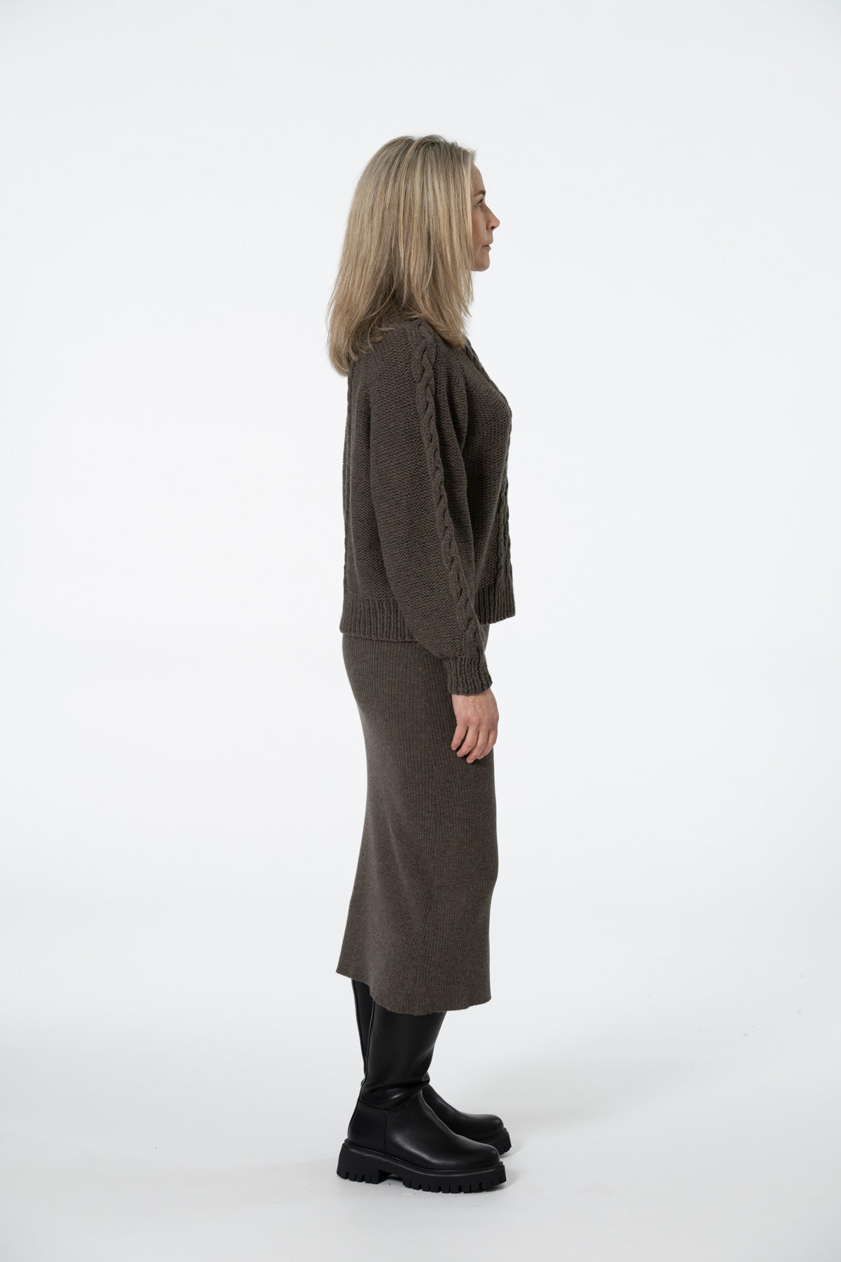Dinadi Merino Rib Skirt In Mulch Brown Fall 23/24