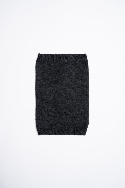 Dinadi - FW24 - Merino Handknit Neckwarmer in Onyx Grey - front 1