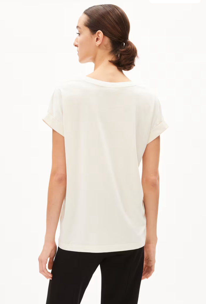 SS25 - ARMEDANGELS - Idaara Shirt in Undied - back 2 