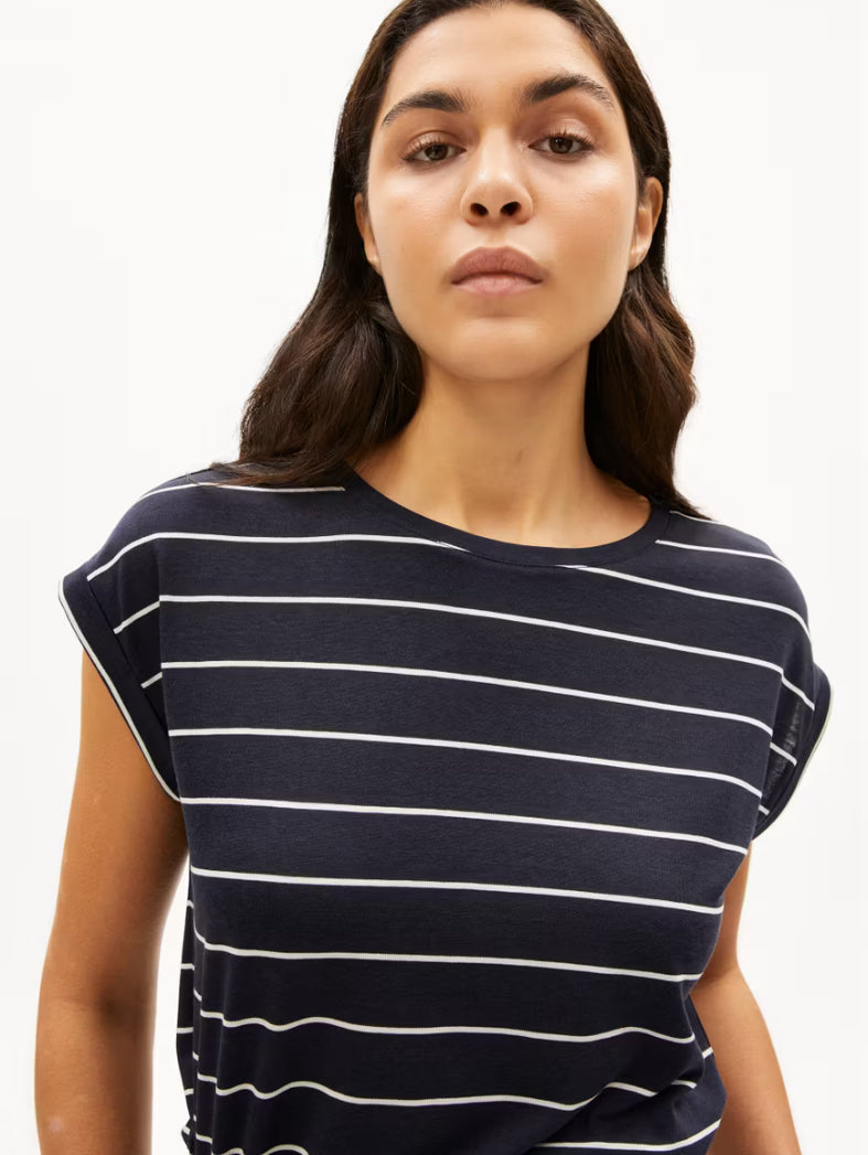 SS25 - ARMEDANGELS - Jilaana Top in Fine Stripe Night Sky-Oatmilk - front close up 3