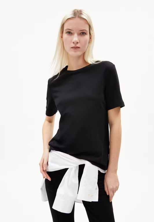 SS25 - ARMEDANGELS - Lualaa T-Shirt in Black - front 1 