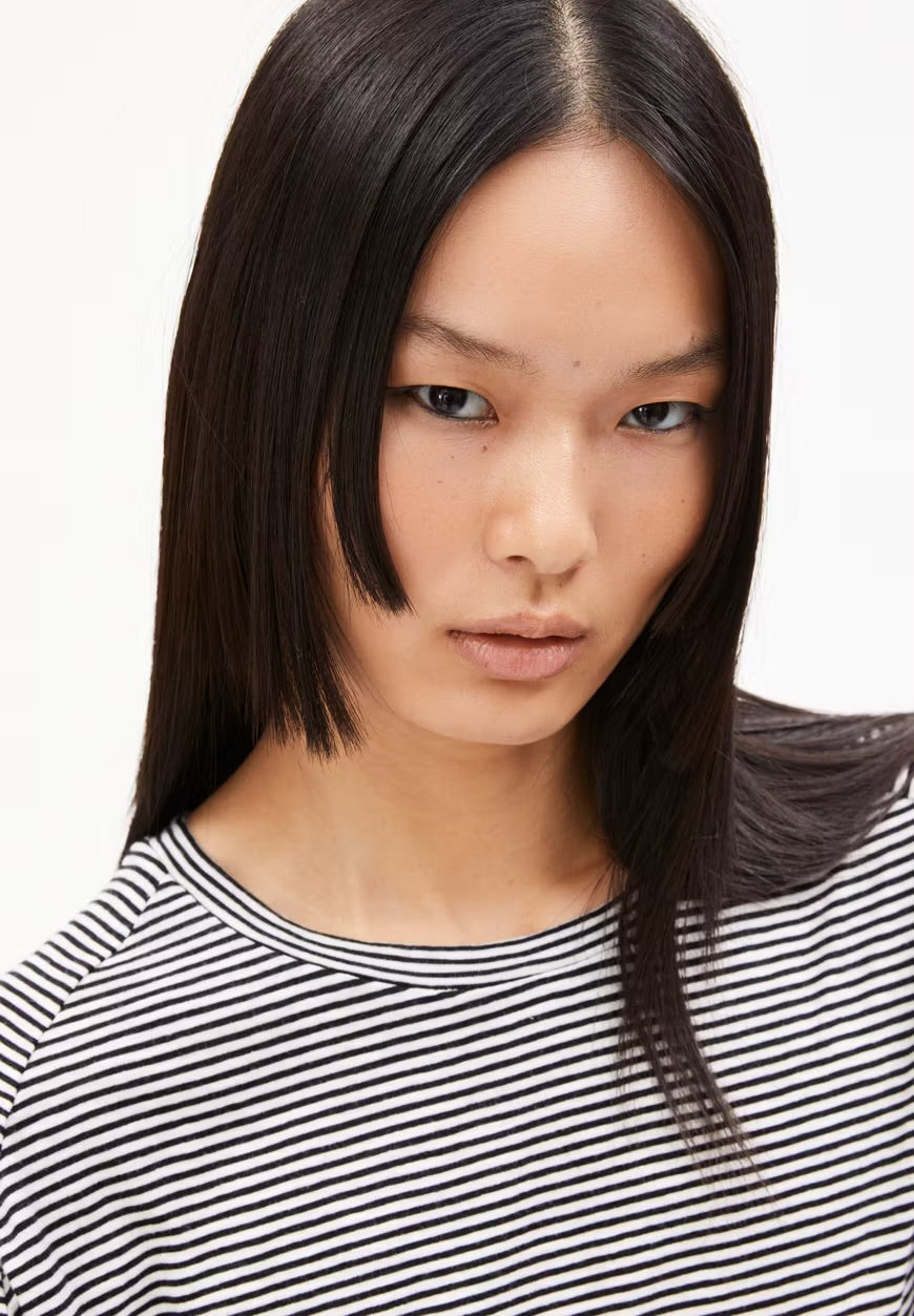 SS25 - ARMEDANGELS - Oneliaa Lovely Stripes in Black-Oatmeal - close up front 4