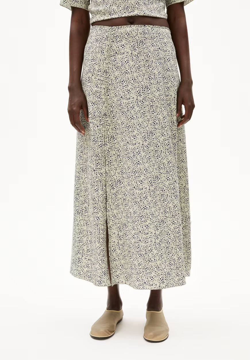 SS25 - ARMEDANGELS - Wolaa Skirt in Seagreen - front 5 
