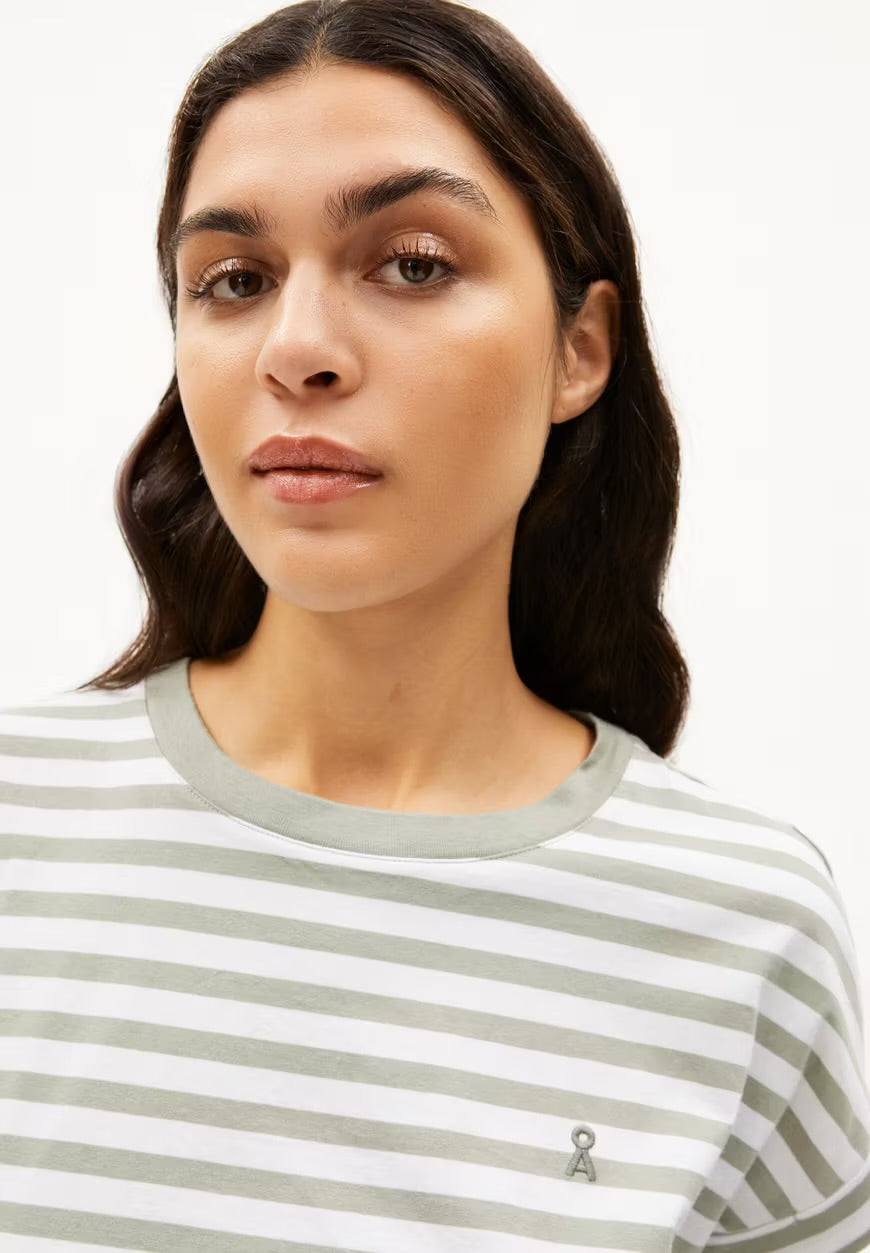 SS25 - ARMEDANGLES - Idaara Stripe Shirt in White/Seagreen -  closeup front 4