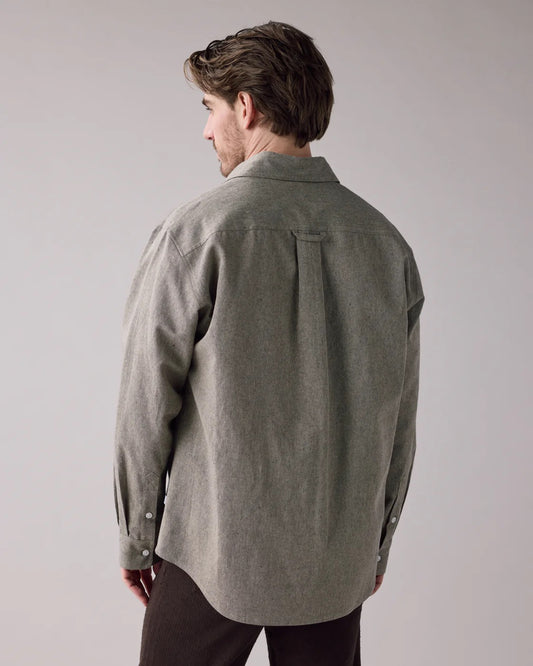 SS25 - Anián - The Haro Shirt in Sail - back model 2