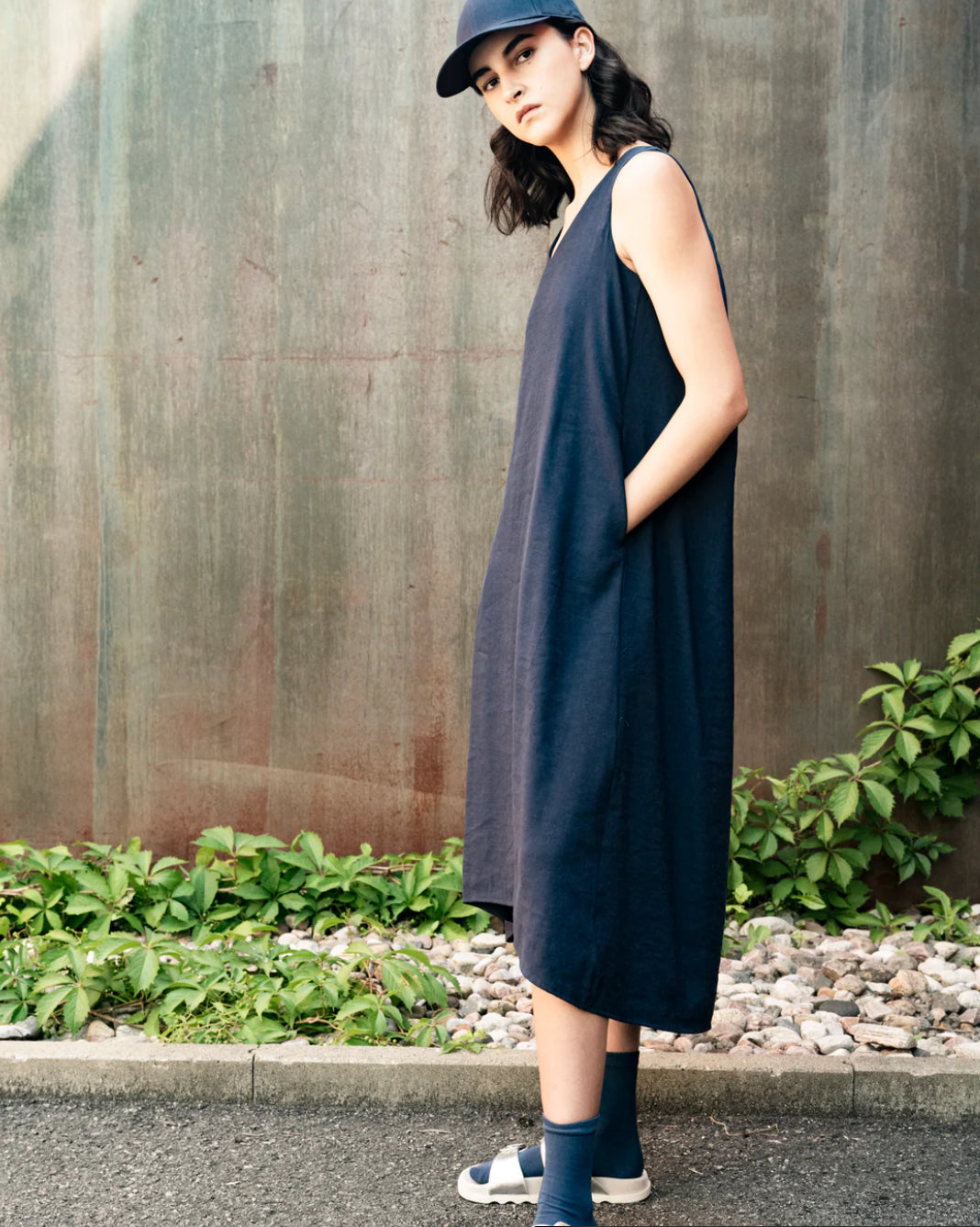 SS25 - Bodybag by Jude - Cassis Dress in Navy Bizet Linen - side 2