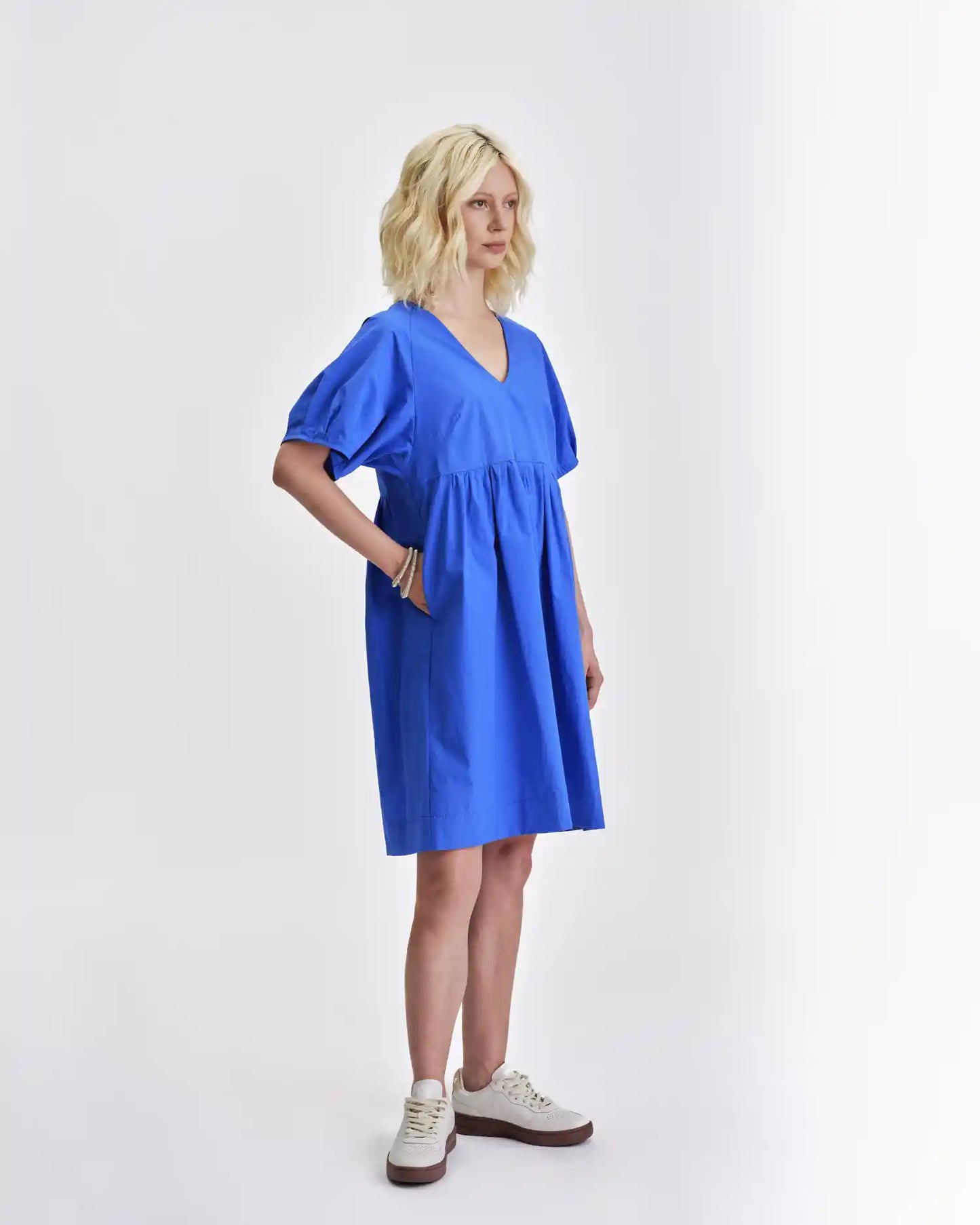 Jennifer Glasgow Design Blue V-Neck Dress with Puffed Sleeves and Side Pockets for Casual Wear