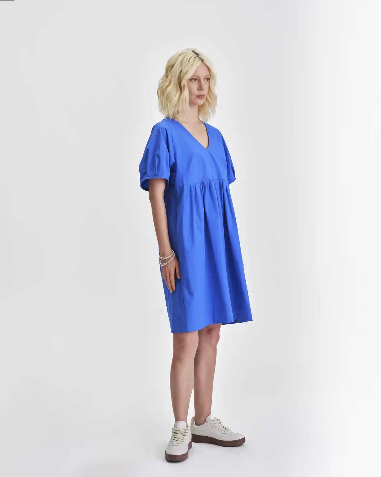 Jennifer Glasgow Design Blue V-Neck Dress with Puff Sleeves for a Stylish Summer Look