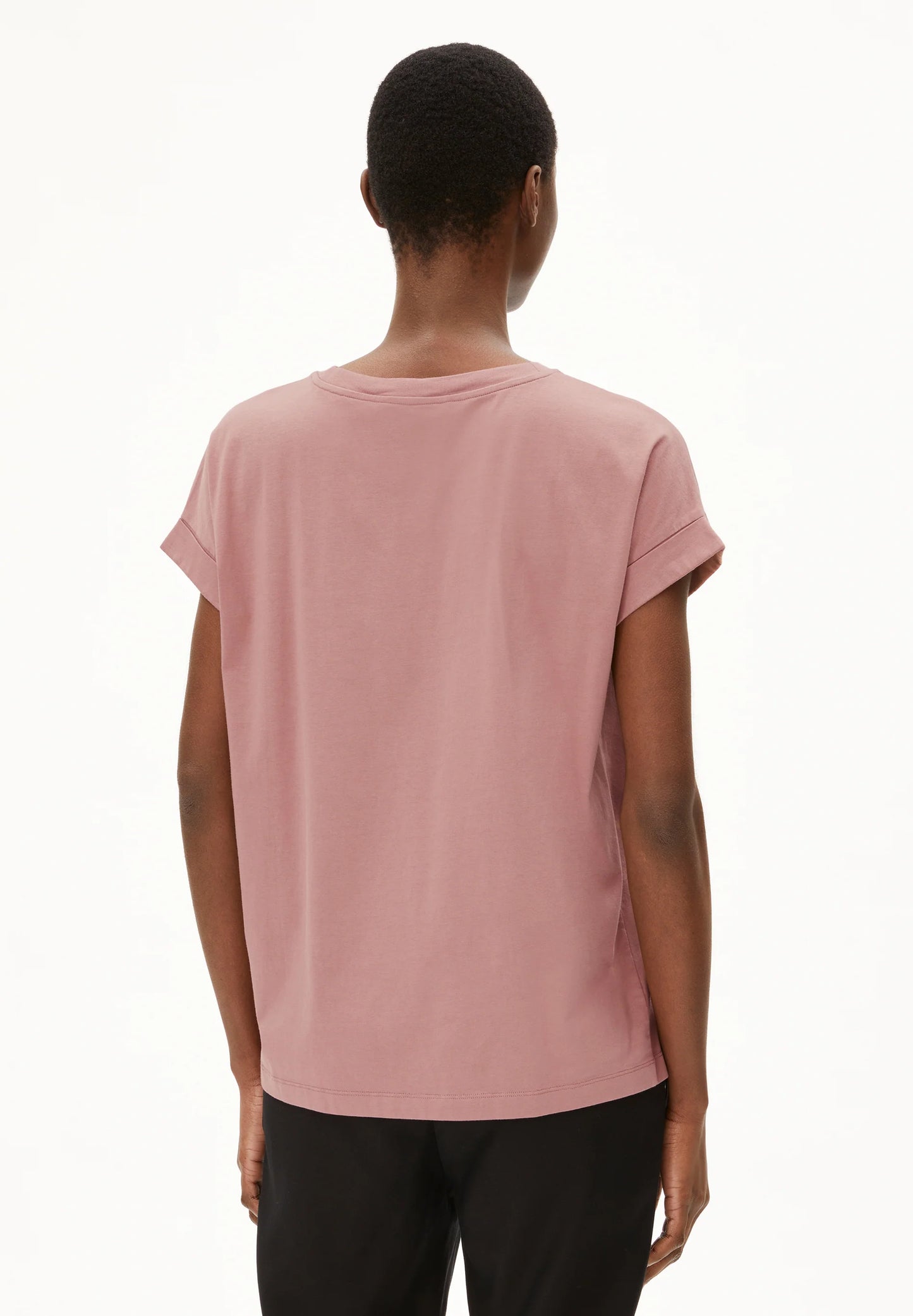 Back view of ARMEDANGELS Canada pink t-shirt with rolled sleeves, perfect for casual wear in Kelowna and Canada